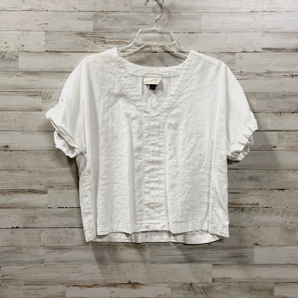 Universal Thread Part-Linen White V-Neck Blouse